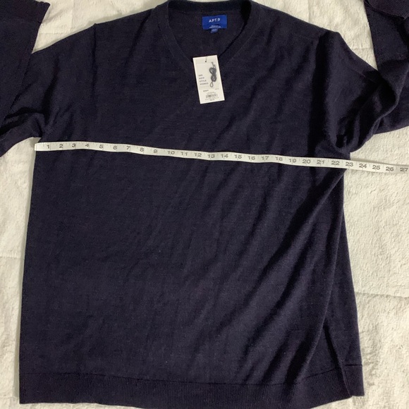 Men’s Sweater - Picture 7 of 8